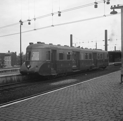17 juin 1950 : Type 608 N° 608.04 à Bruxelles-Midi